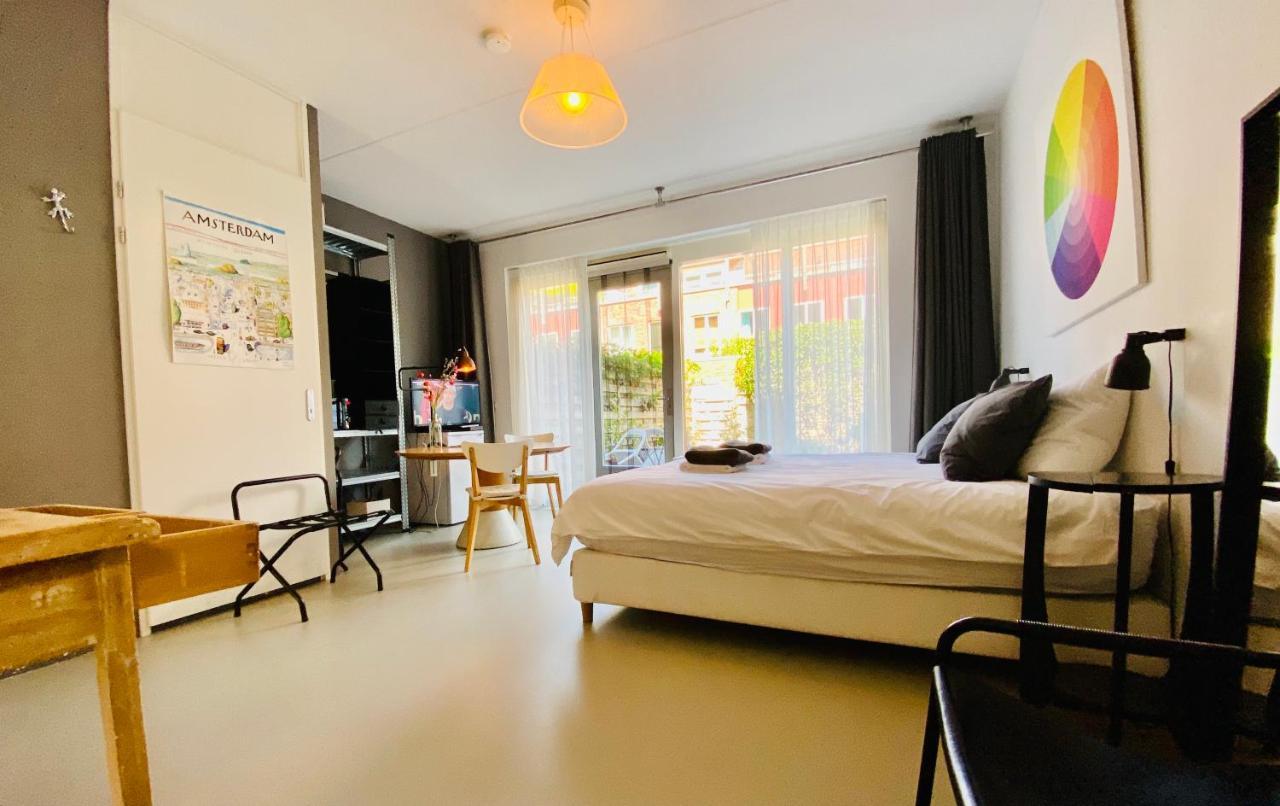 Private Studio With Free Car Parking 阿姆斯特丹 外观 照片