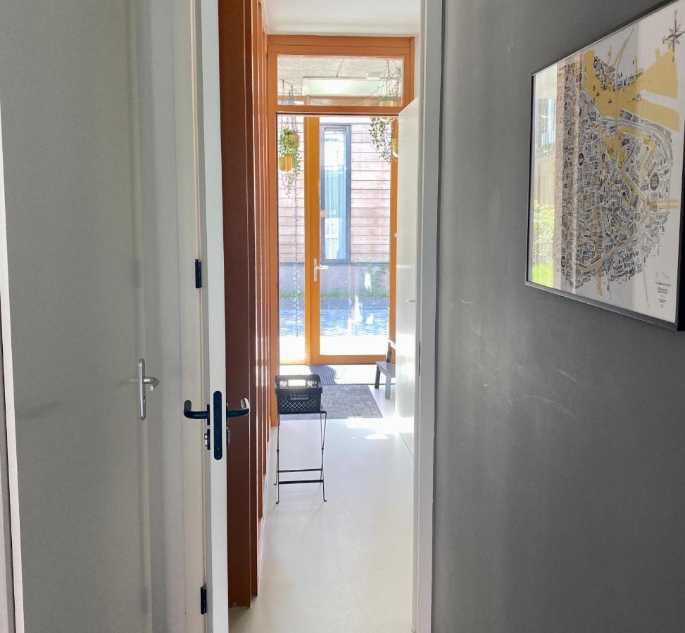 Private Studio With Free Car Parking 阿姆斯特丹 外观 照片